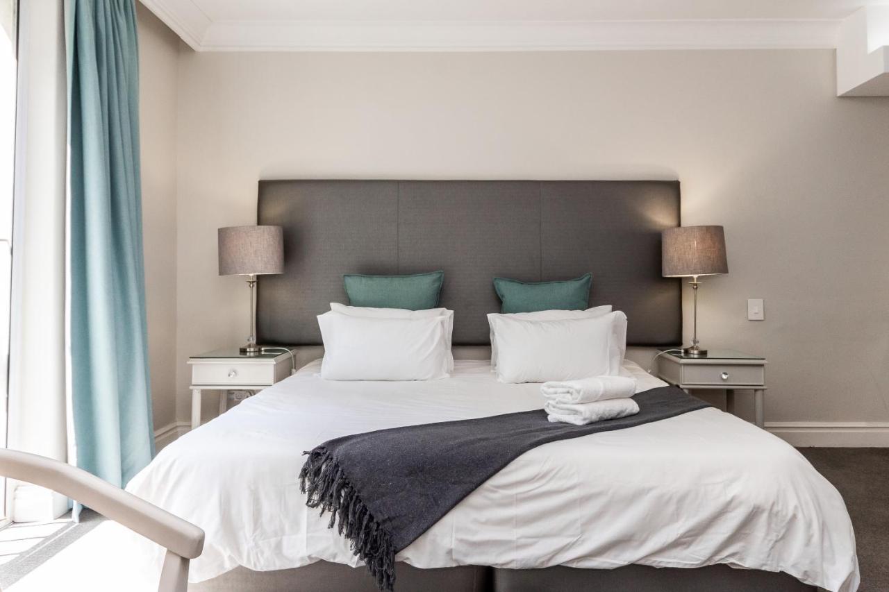 Trendy Apartment In Thibault Square City Centre Kaapstad Buitenkant foto